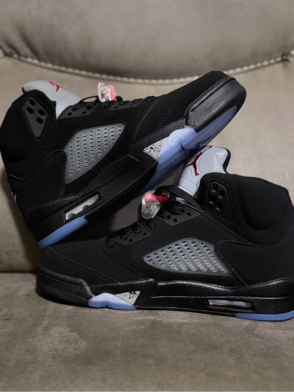 Jordan Mens Black with Red Jumpman Sneakers